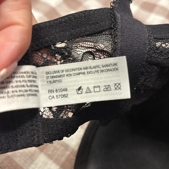 NWT WACOAL BLACK BRA
SIZE: 34 DDD - Picture 8 of 8